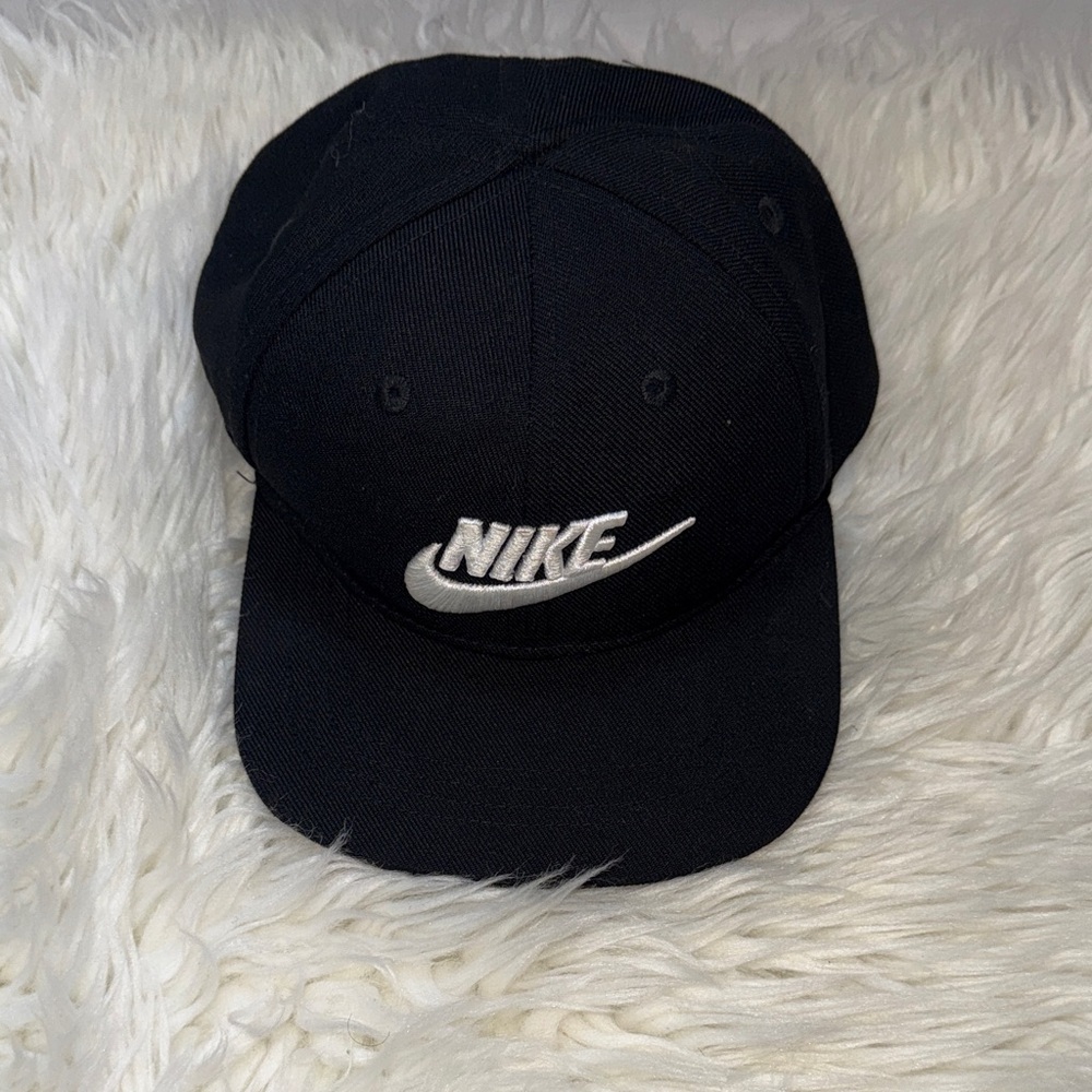 Nike Black Cap with White Swoosh Embroidery  ( 2T-4T )